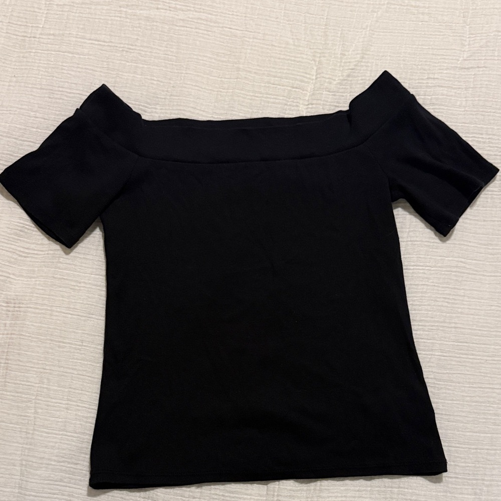 Stylish Black Off-Shoulder Tee